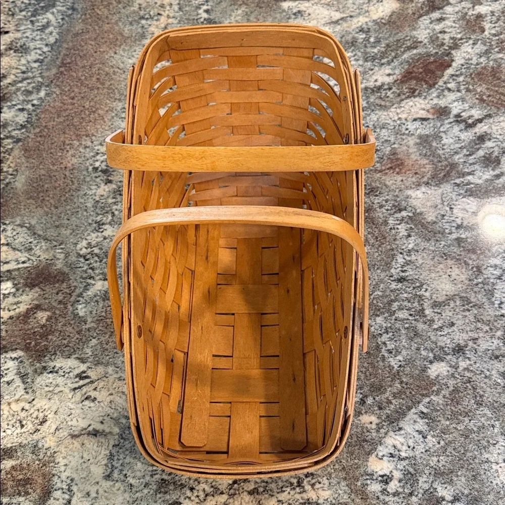 Longaberger basket - Medium Vegetable Basket